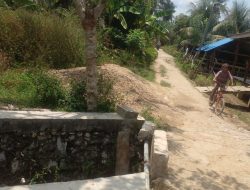 Dana ADD 2025 di Kampung Karang Jadi Belum Terealisasi, Proyek Jalan Terbengkalai.