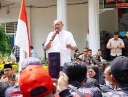 Bupati Syah Afandin Duduk Bersama Massa Aksi May Day, Tegaskan Komitmen Bela Hak Buruh