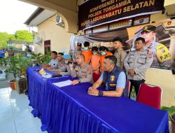 Polsek Torgamba Ungkap Pencurian Sawit di Bakaran Batu, Tiga Pelaku Diamankan Saat Angkut Hasil Curian.