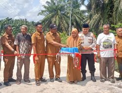 Kapolres Labusel Resmikan Jembatan Merah Putih Presisi di Desa Bunut, Akses Warga kembali Lancar